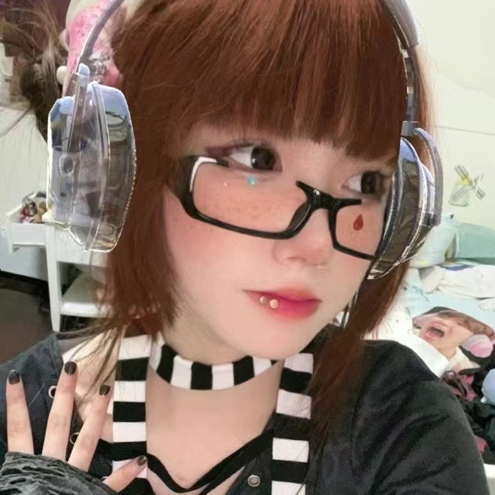 Y2K สีดําครึ่งกรอบแว่นตาผู้หญิ - Photo Booth Frame บทวิจารณ์และราคา